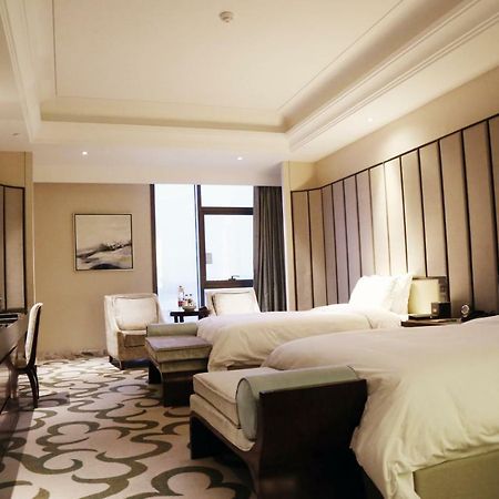 Royal Seaside Hotel And Hot Springs Сямынь Экстерьер фото