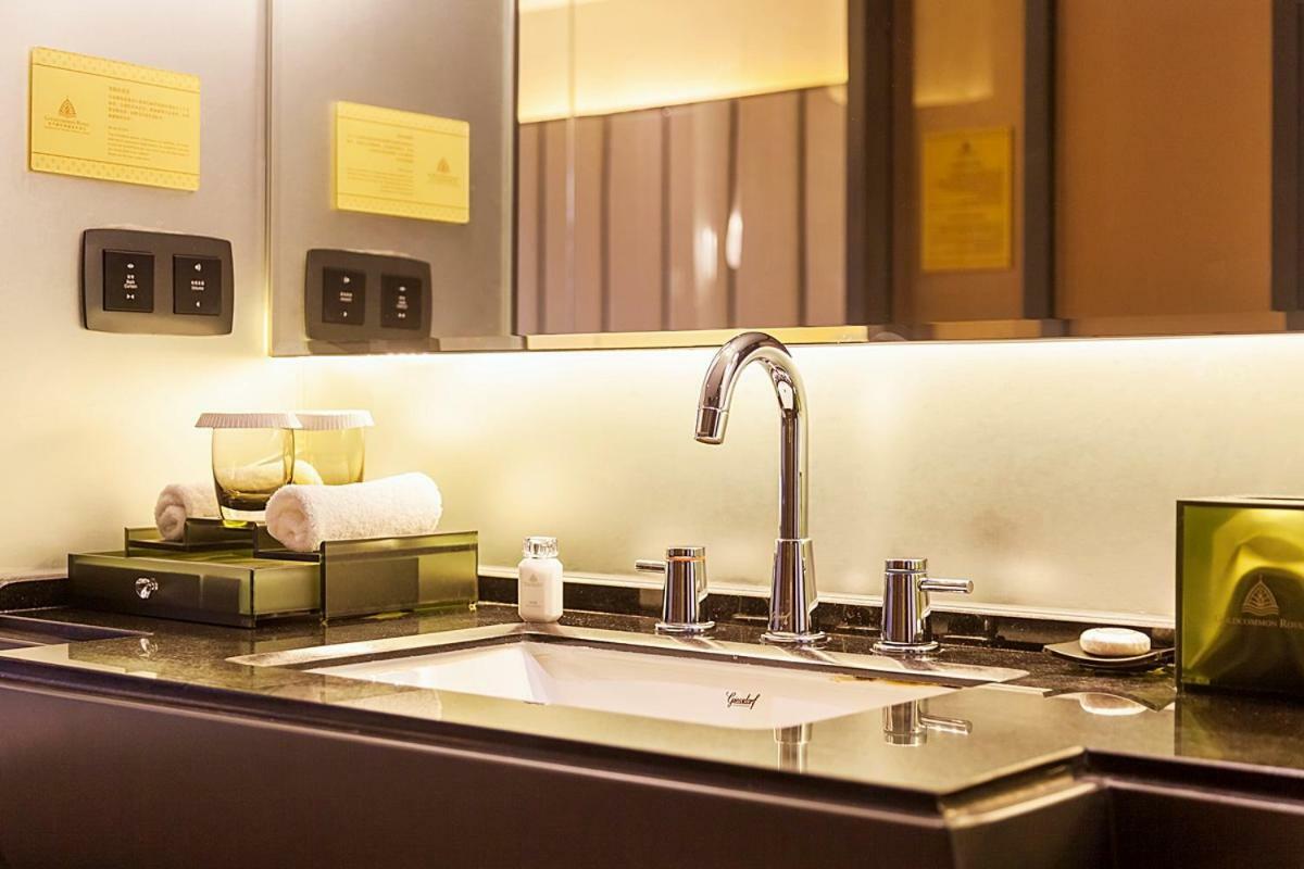 Royal Seaside Hotel And Hot Springs Сямынь Экстерьер фото